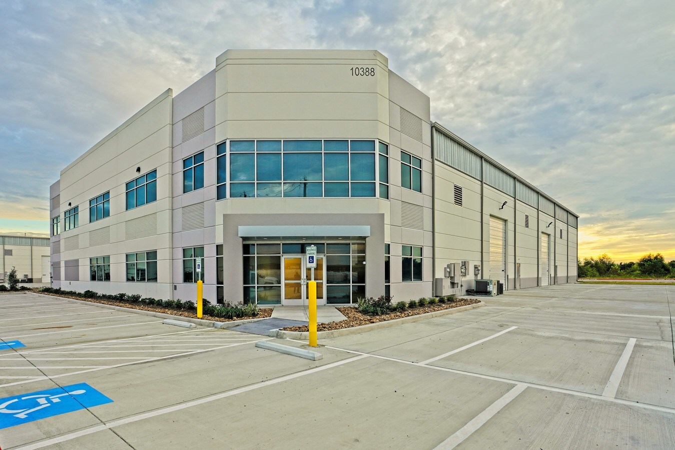 10388 New Decade Dr, Pasadena, TX 77507