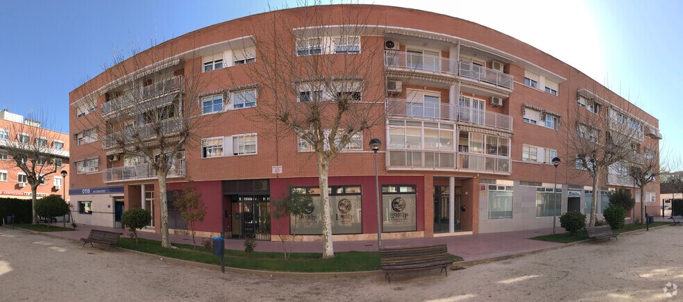 Calle Fuentenovilla, 1, Alcalá de Henares, Madrid for sale - Primary Photo - Image 1 of 1