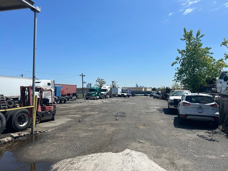 888 Doremus Ave Newark New Jersey 184-188 Doremus Ave, Newark, NJ 07105 - Industrial for Sale | LoopNet