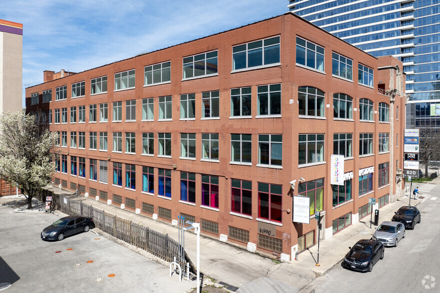 820 N Orleans St, Chicago, IL for lease - Building Photo - Image 1 of 18