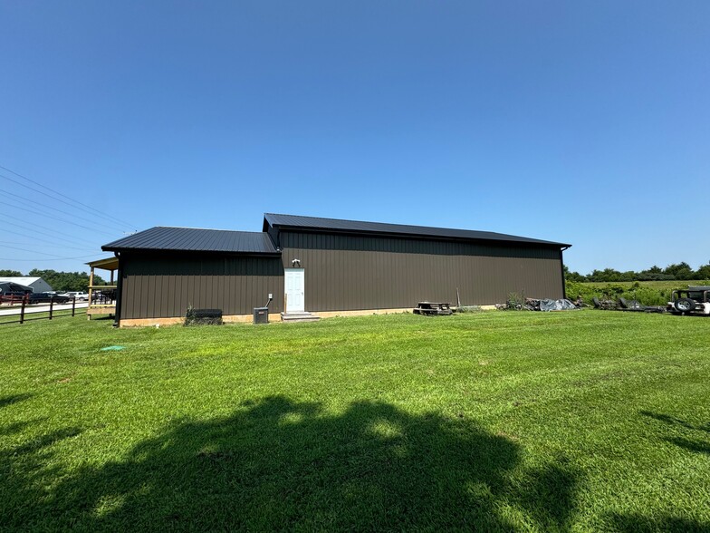 203 E Steel St, Seymour, MO for lease - Building Photo - Image 2 of 49