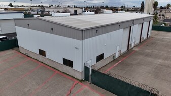 7022-7026 W Pershing Ct, Visalia CA - Warehouse