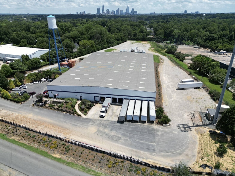 I-2 Zoned Charlotte Warehouse | Move-In Ready - Warehouse