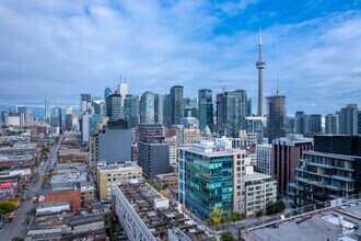 477 Richmond St W, Toronto, ON - AERIAL  map view
