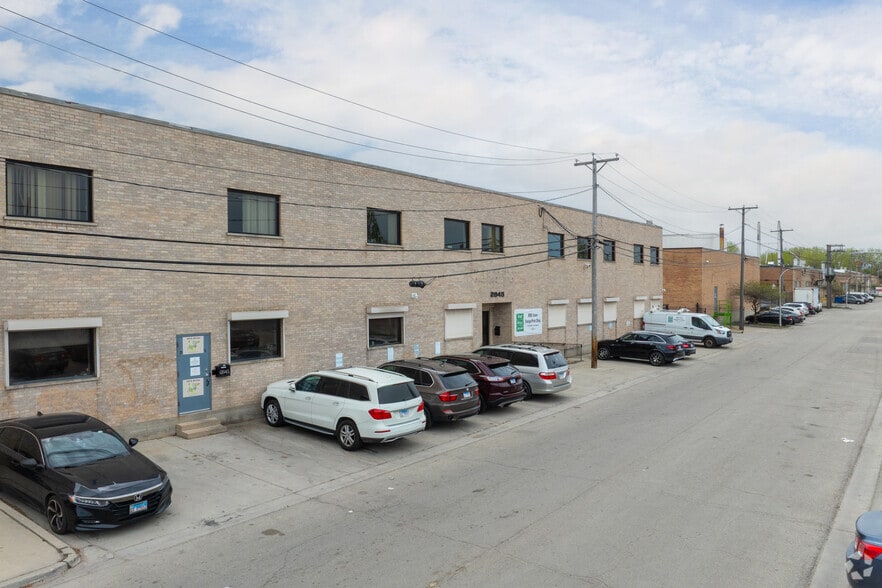 2845 W 48th Pl, Chicago, IL for lease - Primary Photo - Image 1 of 16