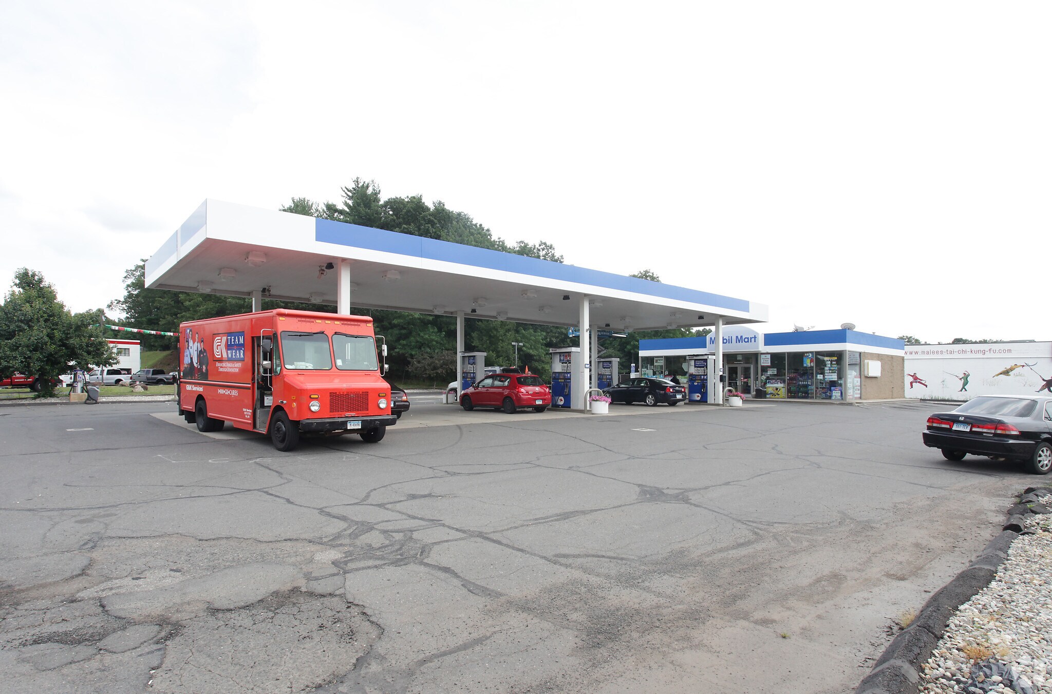 240 W Middle Tpke, Manchester, CT for sale Primary Photo- Image 1 of 1