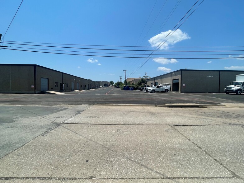 3425 Raider Dr, Hurst, TX for lease - Building Photo - Image 2 of 6