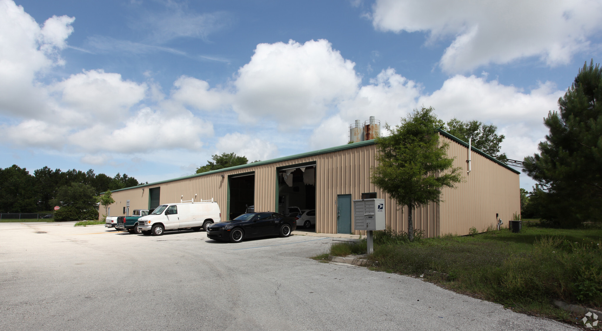 9751 Mining Dr, Jacksonville, FL for lease Primary Photo- Image 1 of 4