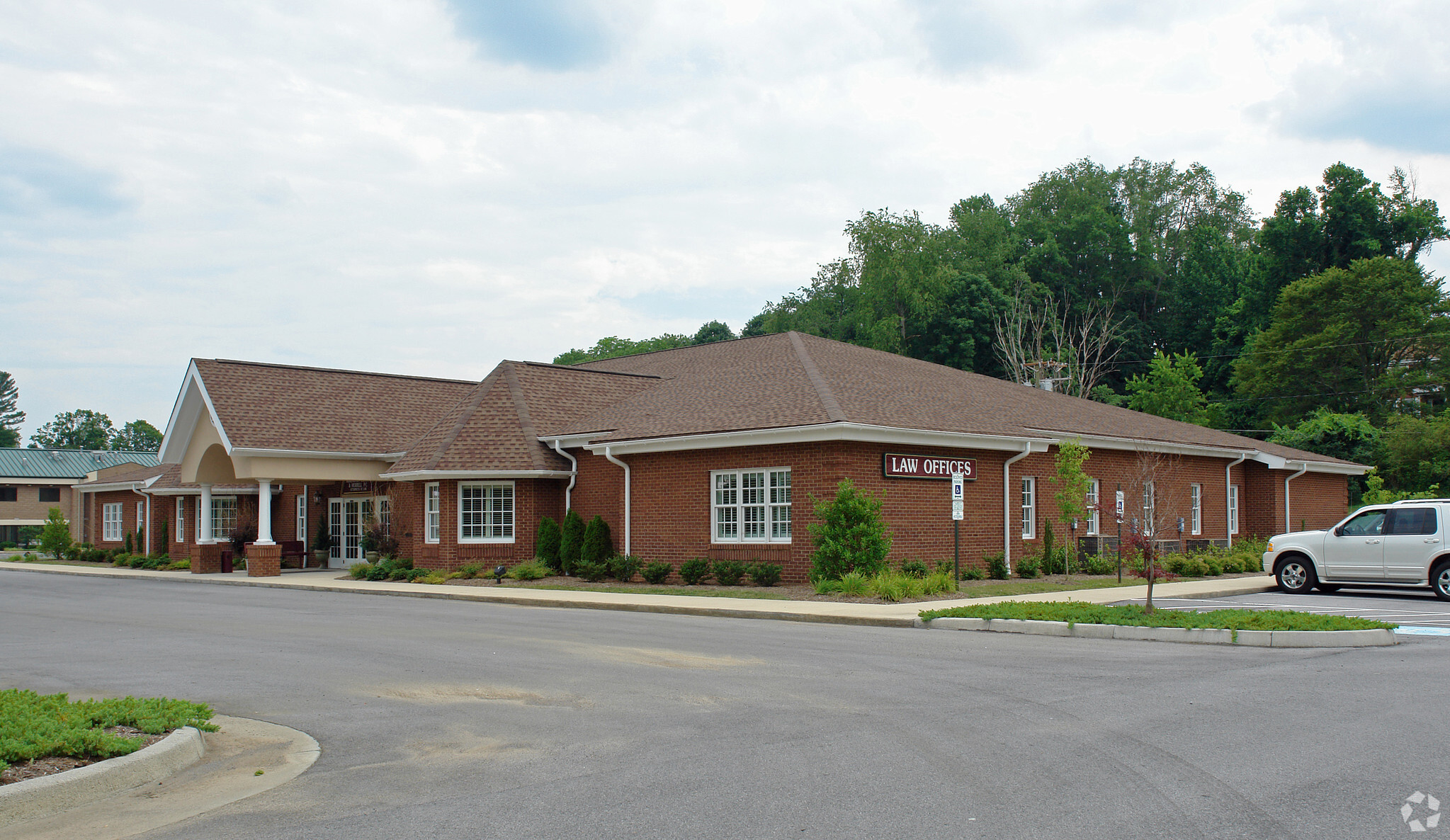 284 Blevins Blvd, Bristol, VA for sale Primary Photo- Image 1 of 1