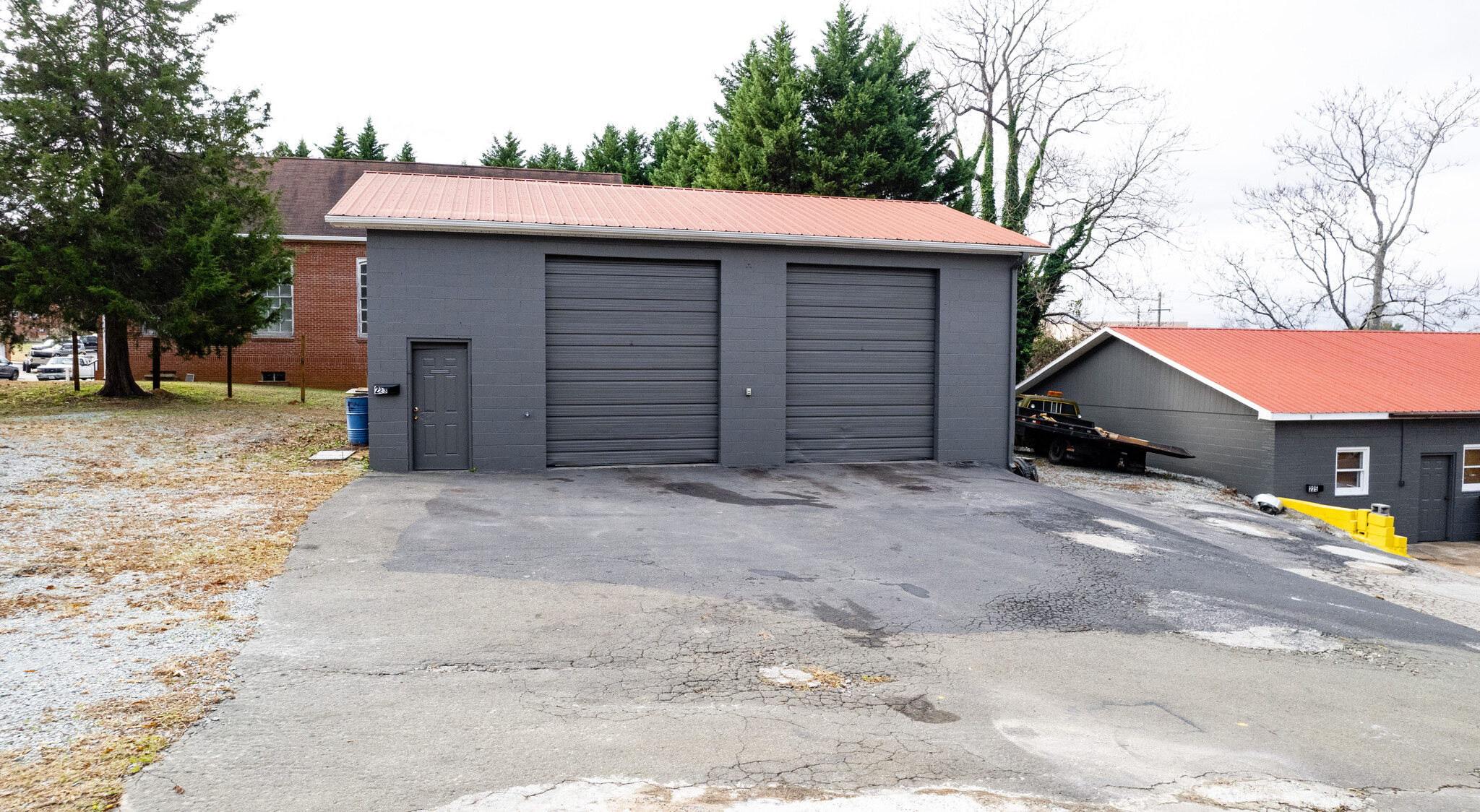 223-225 N Lamar St, Roxboro, NC for lease Building Photo- Image 1 of 8