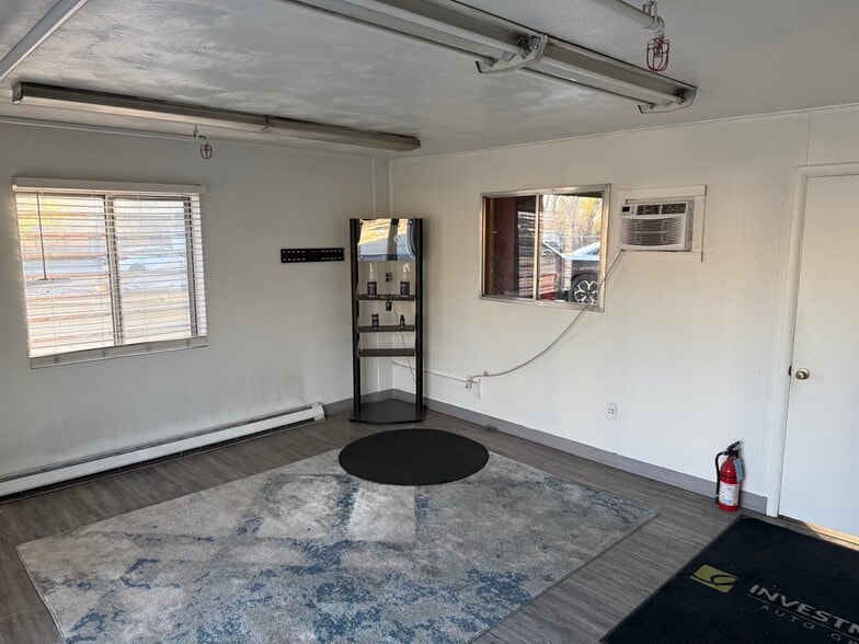 2021 N Redwood Rd, Salt Lake City, UT for lease - Building Photo - Image 2 of 21