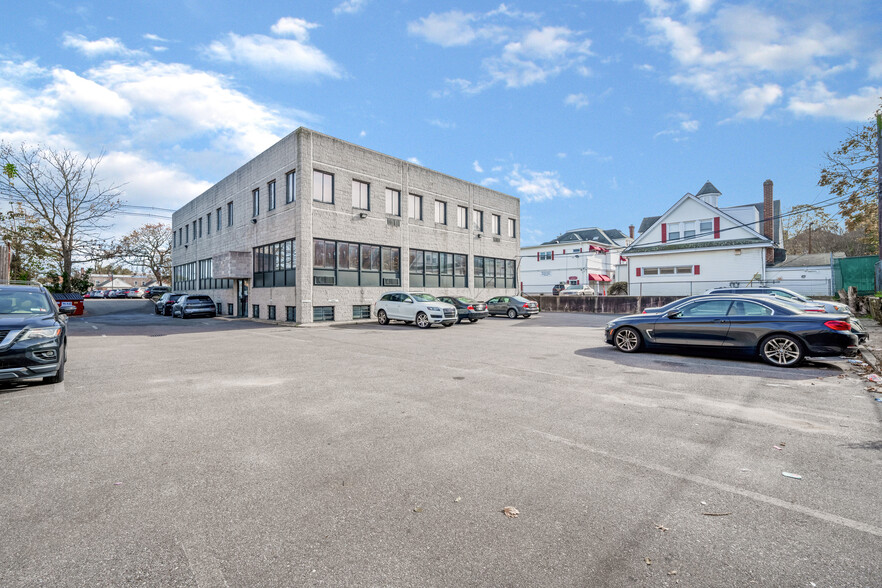 30 S Ocean Ave, Freeport, NY for lease - Building Photo - Image 2 of 7