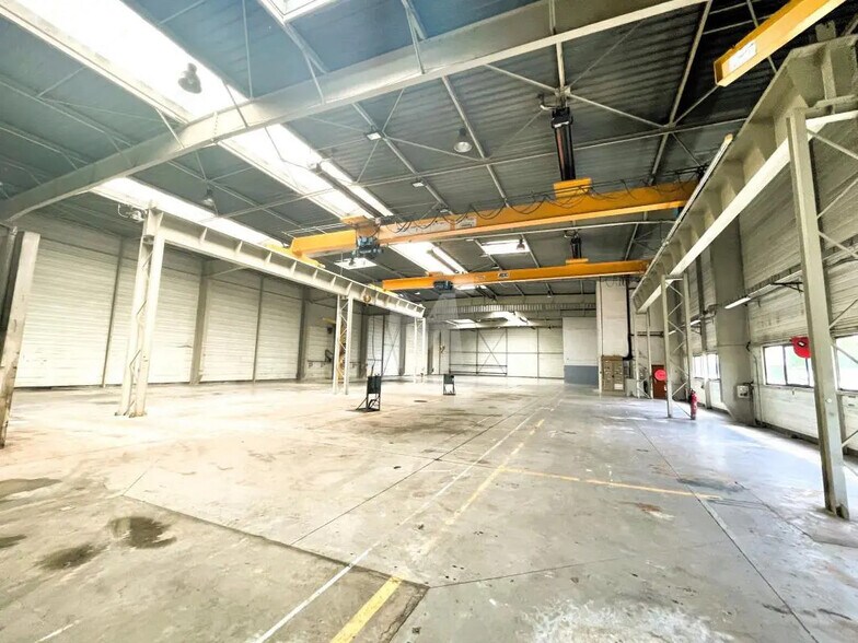 Office in Lisses for lease - Building Photo - Image 2 of 4