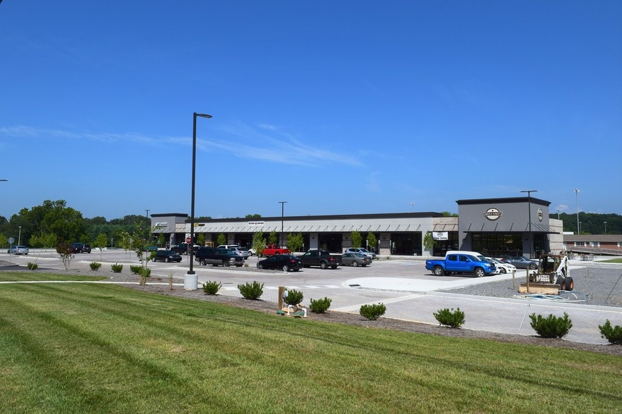 10874-10852 Hardin Valley Rd, Knoxville, TN, 37932 - Retail Space For