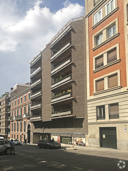 Retail in Madrid, Madrid for lease - Primary Photo - Image 1 of 1