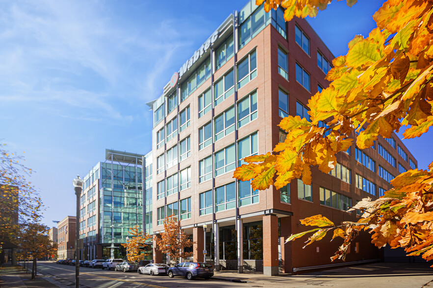 30 Isabella St, Pittsburgh, PA for lease - Building Photo - Image 1 of 7