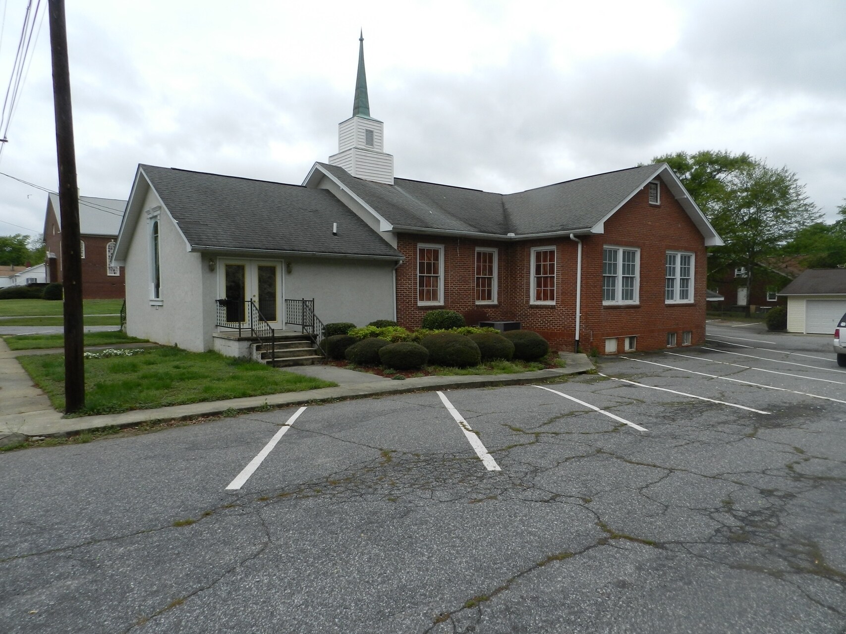 100 Robinson Ave, Easley, SC for sale Primary Photo- Image 1 of 1