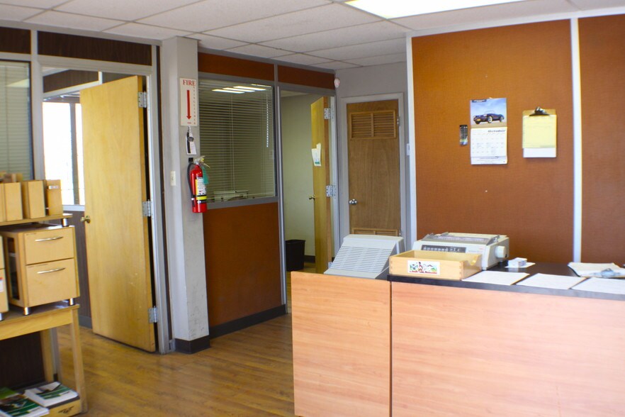 1138 Kastrin St, El Paso, TX for lease - Building Photo - Image 3 of 4