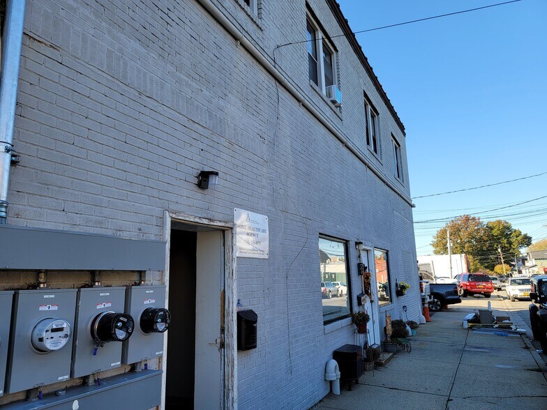 22 Van Buren Ave, Floral Park, NY for sale - Building Photo - Image 1 of 1