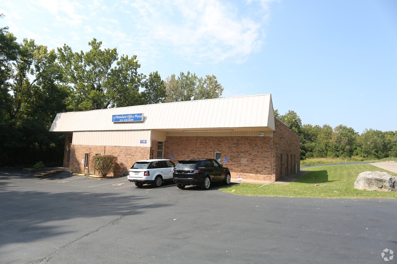 11581 W Florissant Ave, Florissant, MO 63033