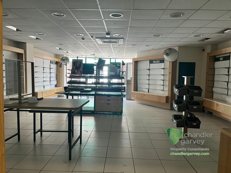 High St, Aylesbury for lease - Building Photo - Image 3 of 27