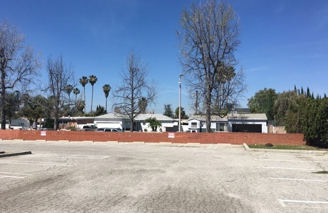 16955 Sherman Way, Van Nuys, CA for sale Primary Photo- Image 1 of 1