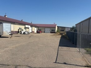 717 27th St SE, Minot, ND for lease Interior Photo- Image 1 of 5