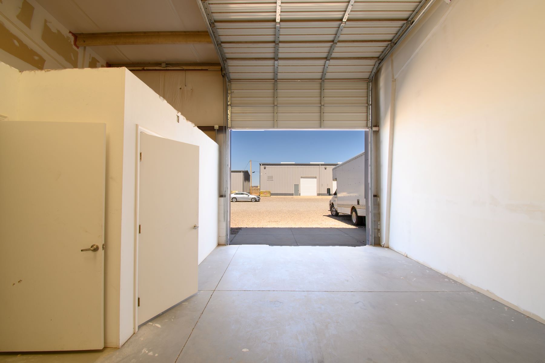 10893 Dyer St, El Paso, TX for lease Interior Photo- Image 1 of 17