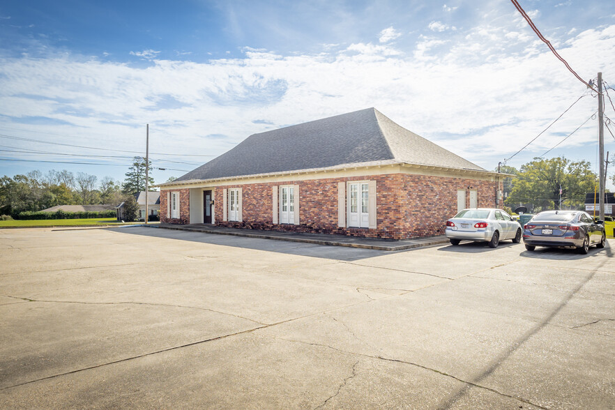 618 S Washington St, Bastrop, LA for sale - Building Photo - Image 3 of 33