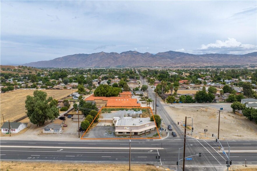 4490 E Florida Ave, Hemet, CA for sale - Building Photo - Image 1 of 18