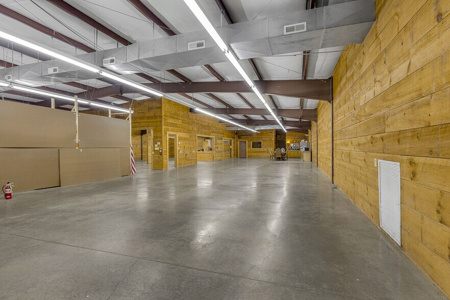 405 Pearman Dairy Rd, Anderson, SC for sale - Interior Photo - Image 2 of 36