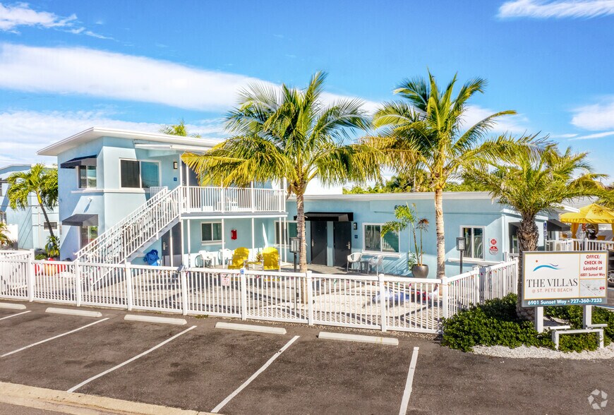 6901 Sunset Way, Saint Pete Beach, FL for sale - Primary Photo - Image 1 of 1