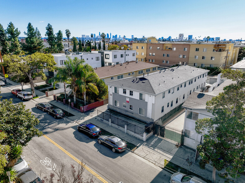 5662 Fountain Ave, Los Angeles, CA for sale - Building Photo - Image 1 of 1