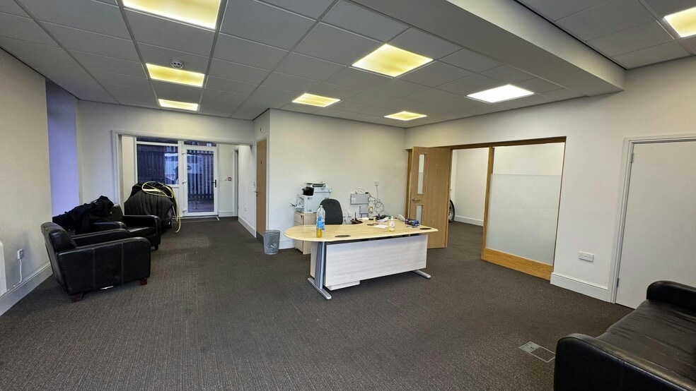Stourport Rd, Kidderminster for lease - Building Photo - Image 3 of 9