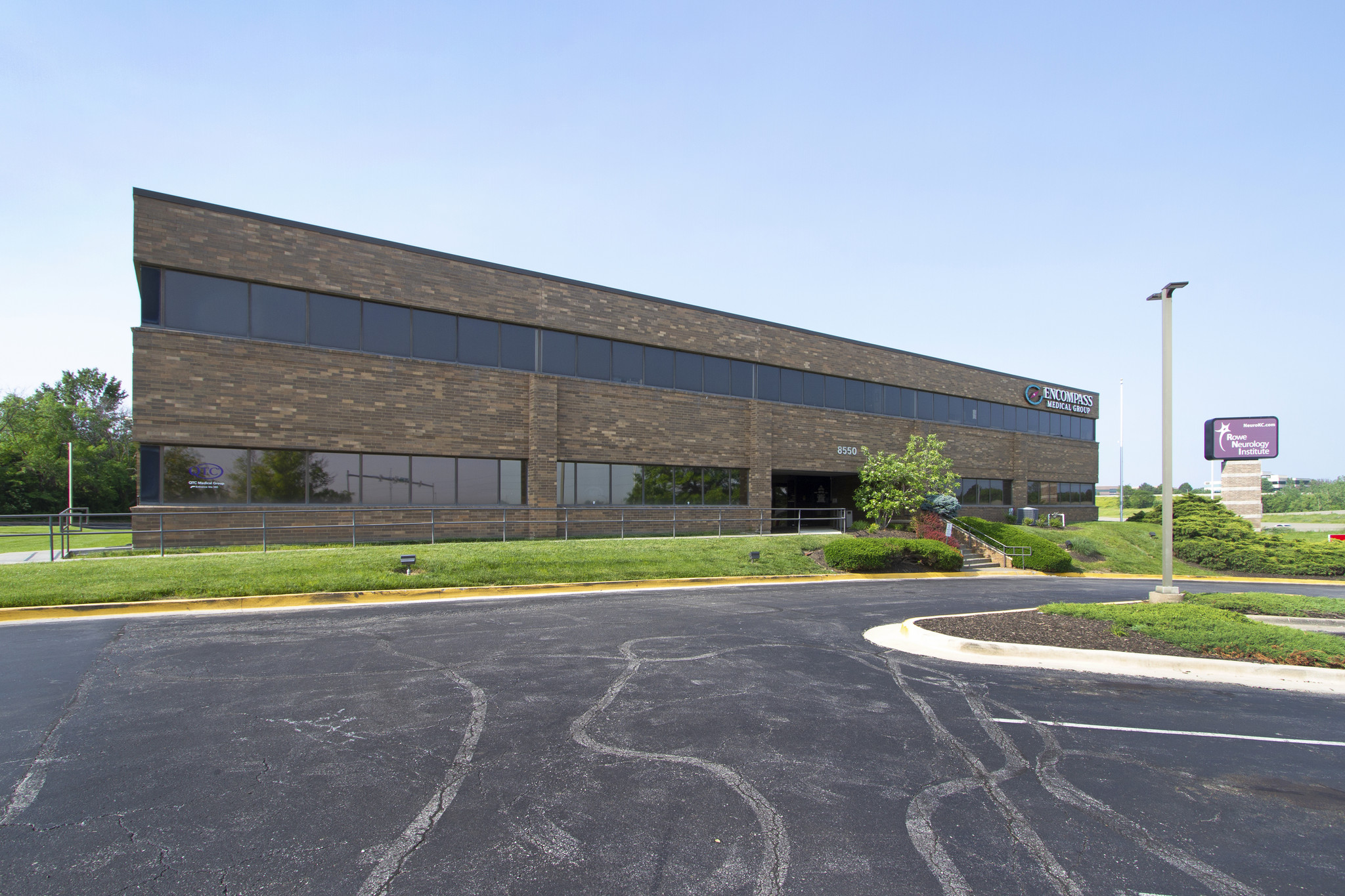 8550 Marshall Dr, Lenexa, KS for lease Building Photo- Image 1 of 10