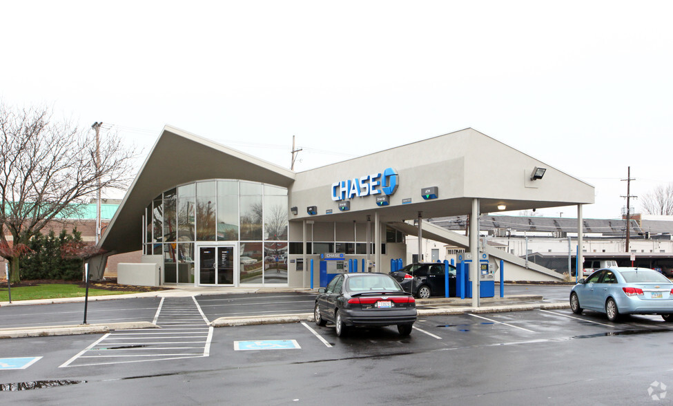 7112 E Main St, Reynoldsburg, OH for sale - Primary Photo - Image 1 of 3