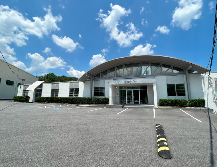 812 Lambert Dr NE, Atlanta, GA for lease - Building Photo - Image 2 of 11