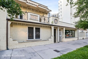 4551 Ponce De Leon Blvd, Coral Gables FL - Convenience Store
