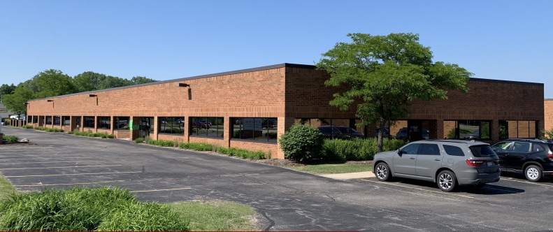 2801-2827 S Moorland Rd, New Berlin, WI for lease - Building Photo - Image 1 of 2