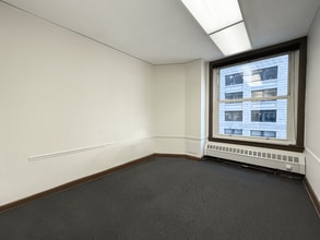 77 W Washington St, Chicago, IL for lease Interior Photo- Image 2 of 4
