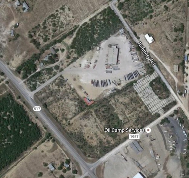 704 Loop 517, Carrizo Springs, TX for sale - Building Photo - Image 1 of 1