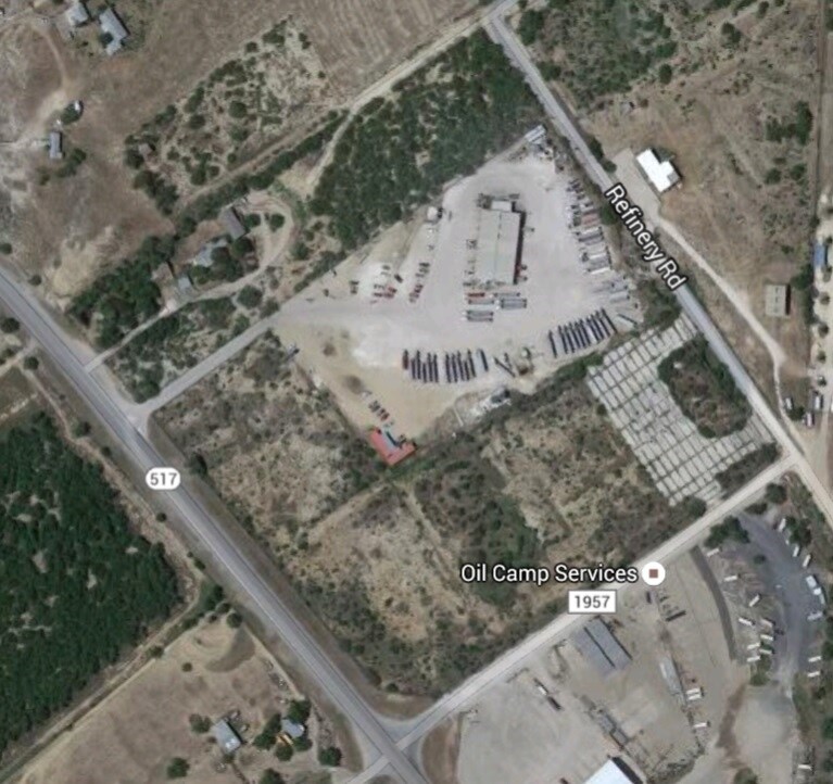 704 Loop 517, Carrizo Springs, TX for sale Primary Photo- Image 1 of 1