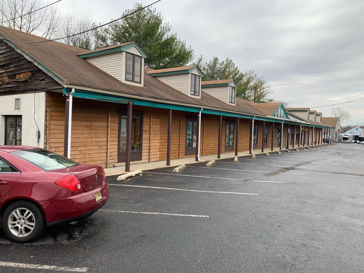 261 State Route 36 E, North Middletown, NJ 07748