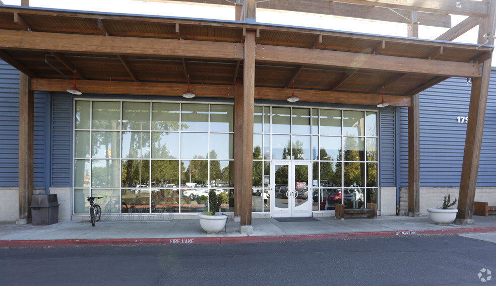 17942 SW Mcewan Rd, Portland, OR for lease - Primary Photo - Image 3 of 7