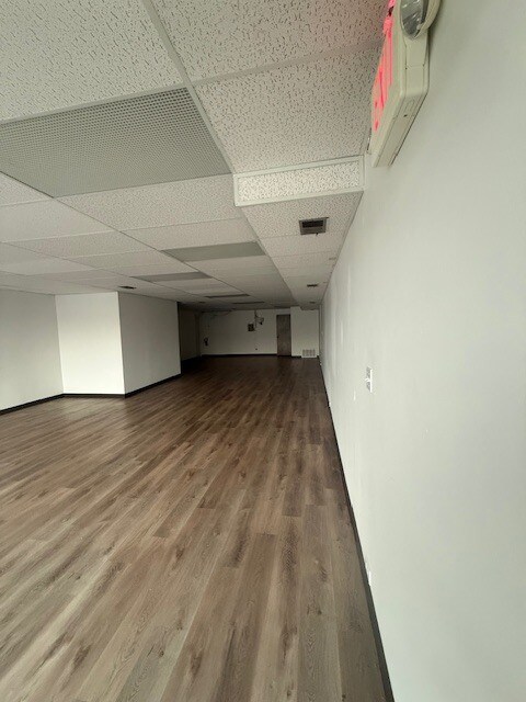 2419 S Campbell Ave, Springfield, MO for lease Interior Photo- Image 1 of 11
