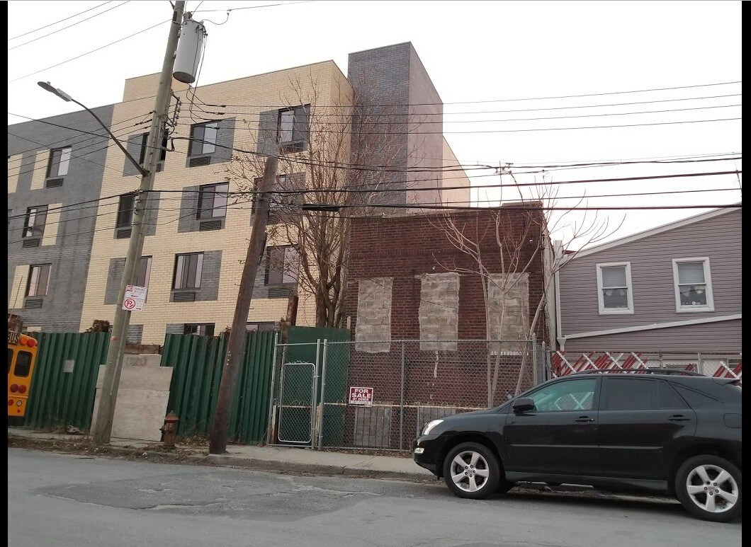 2624 W 13th St, Brooklyn, NY for sale Primary Photo- Image 1 of 1