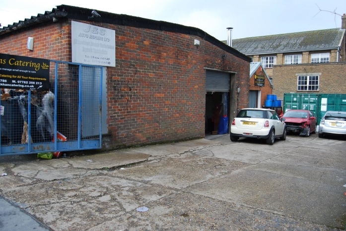 Dashwood Ave, High Wycombe for sale Primary Photo- Image 1 of 1