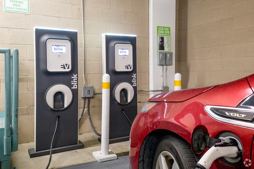 10940 Wilshire Blvd, Los Angeles, CA for lease - Interior Photo - Image 3 of 19