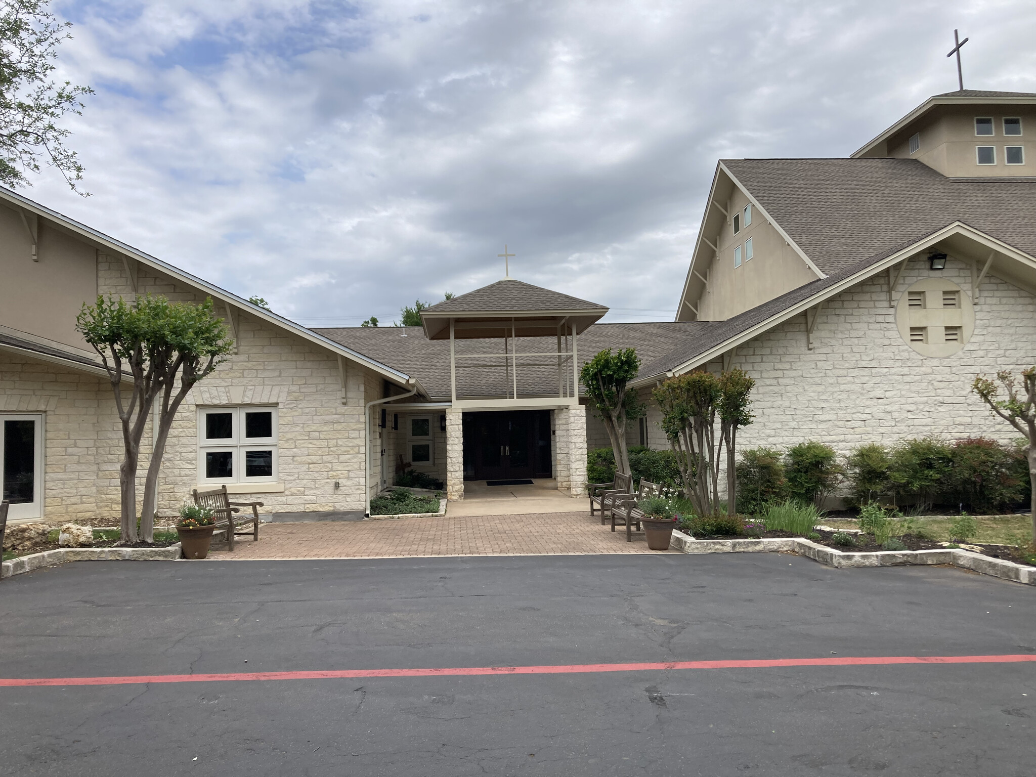 6909 W Courtyard Dr, Austin, TX for lease Building Photo- Image 1 of 5