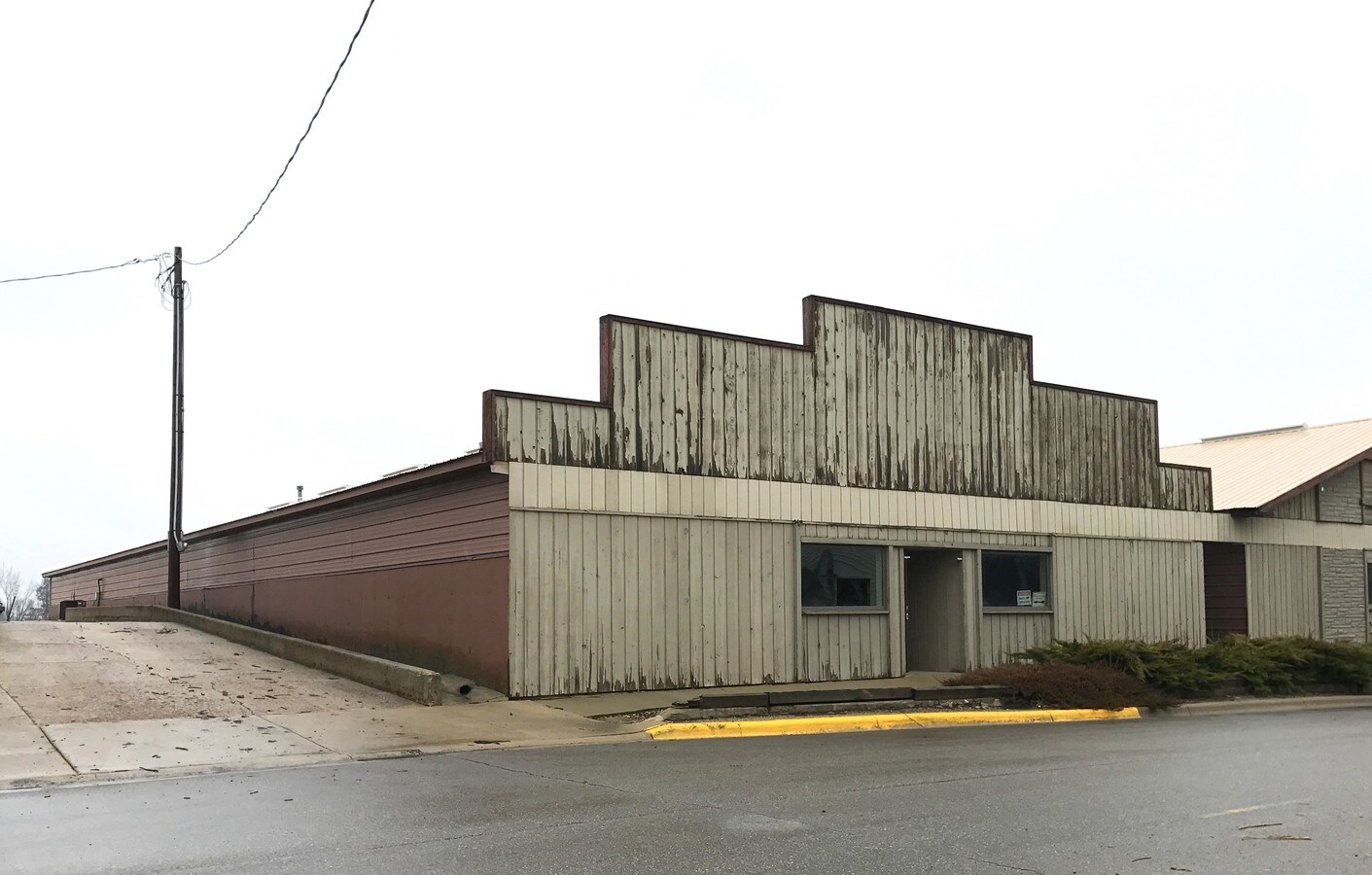 111 Main St E, Clarks Grove, MN 56016